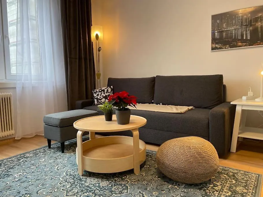 Charming Apartment Near City Center 비엔나