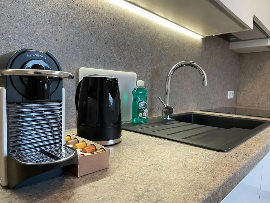 Charming Apartment Near City Center 비엔나 0*,  오스트리아